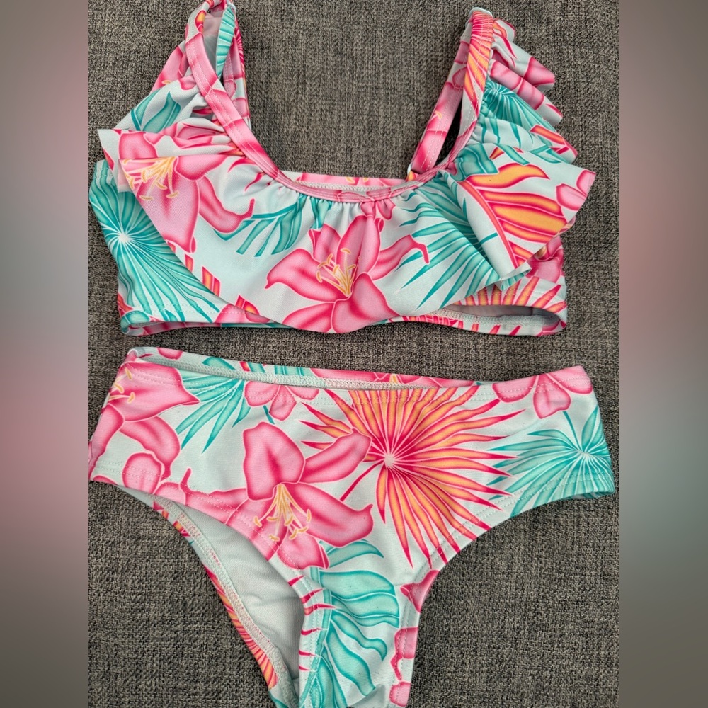 Members Mark Floral Ruffle Kids Bikini Set Size 2T 84% recycled polyester 16%spa